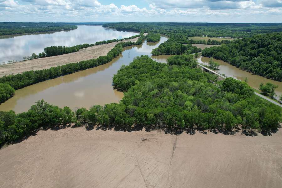 59 acre Sportsman's Oasis in Pope County